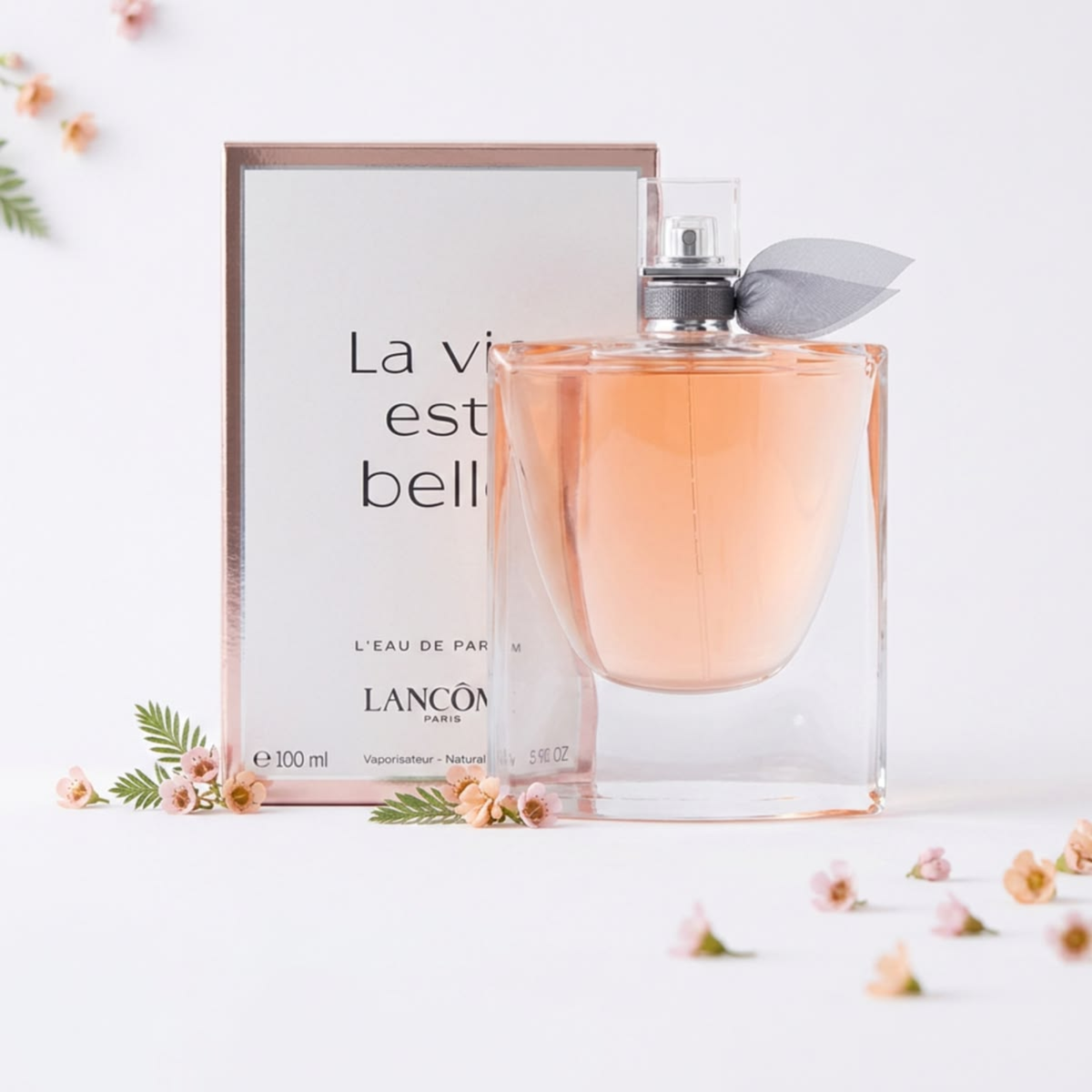 Lancôme La Vie Est Belle Eau de Parfum bottle and box